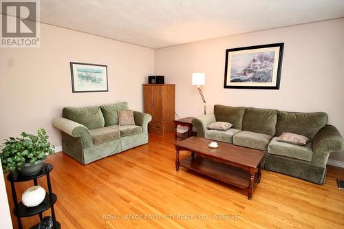 62 Rhonda Road, Guelph, ON - Indoor Photo Showing Living Room