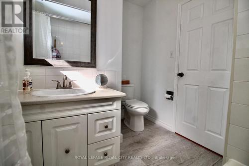 62 Rhonda Road, Guelph, ON - Indoor Photo Showing Bathroom