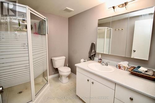 62 Rhonda Road, Guelph, ON - Indoor Photo Showing Bathroom