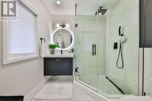 2204 Shardawn Mews, Mississauga, ON - Indoor Photo Showing Bathroom