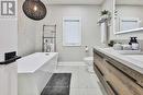 2204 Shardawn Mews, Mississauga, ON  - Indoor Photo Showing Bathroom 