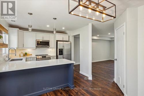 1120 Kimball Crescent, London, ON - Indoor Photo Showing Kitchen With Upgraded Kitchen