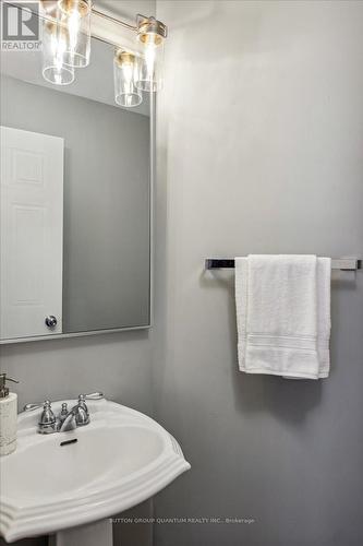 1120 Kimball Crescent, London, ON - Indoor Photo Showing Bathroom