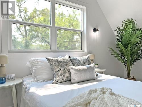 1013 7Th Street E, Saskatoon, SK - Indoor Photo Showing Bedroom