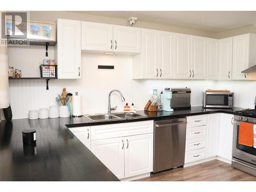 329 5Th  S Avenue, Cranbrook, BC - Indoor Photo Showing Kitchen With Stainless Steel Kitchen With Double Sink