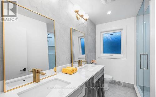 10 Cavotti Crescent, Toronto, ON - Indoor Photo Showing Bathroom