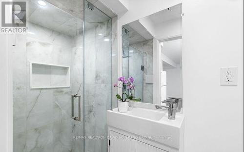 10 Cavotti Crescent, Toronto, ON - Indoor Photo Showing Bathroom