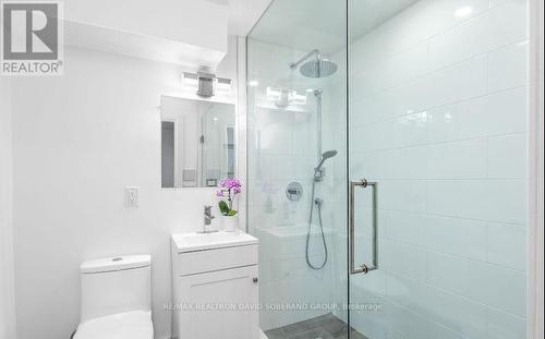 10 Cavotti Crescent, Toronto, ON - Indoor Photo Showing Bathroom