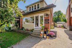 385 WELLINGTON STREET N  Kitchener, ON N2H 5L1