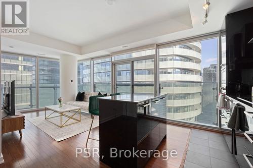 3210 - 12 York Street, Toronto, ON - Indoor