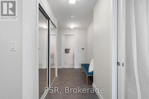 3210 - 12 York Street, Toronto, ON - Indoor Photo Showing Other Room