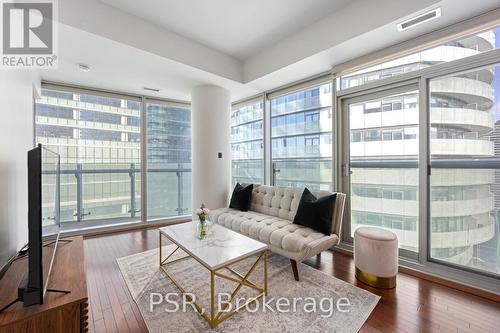 3210 - 12 York Street, Toronto, ON - Indoor