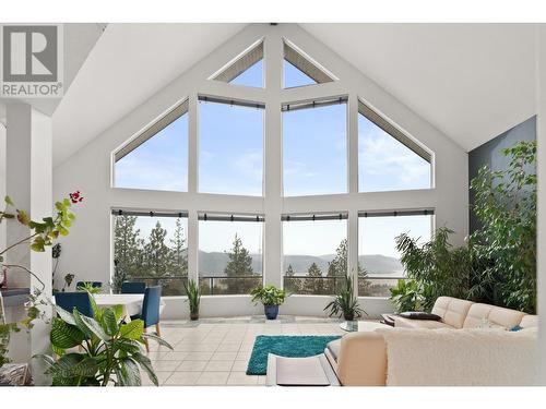 1100 Spiller Road, Penticton, BC - Indoor Photo Showing Other Room