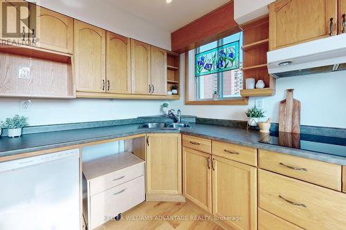 1003 - 1145 Logan Avenue, Toronto (Broadview North), ON - Indoor Photo Showing Kitchen