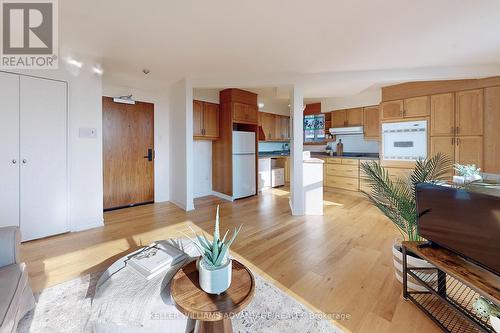 1003 - 1145 Logan Avenue, Toronto, ON - Indoor Photo Showing Kitchen