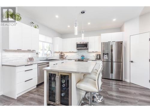 2253 Shuswap Avenue, Lumby, BC - Indoor Photo Showing Kitchen With Upgraded Kitchen