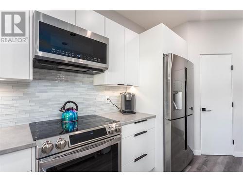 2253 Shuswap Avenue, Lumby, BC - Indoor Photo Showing Kitchen