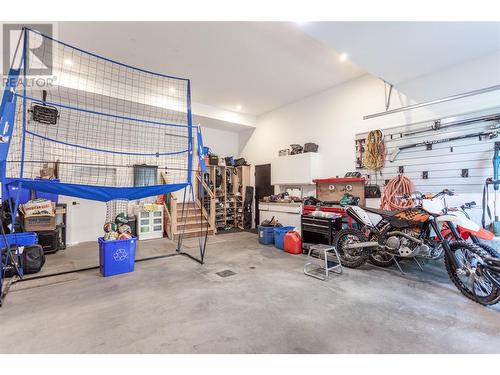 2253 Shuswap Avenue, Lumby, BC - Indoor Photo Showing Garage