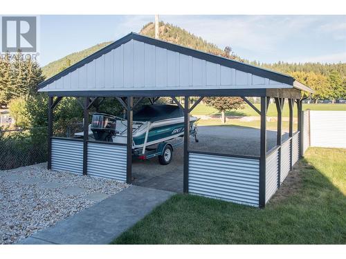 2253 Shuswap Avenue, Lumby, BC - Outdoor