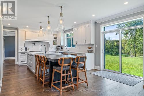 312 Nottingham Forest Road, Bradford West Gwillimbury, ON - Indoor Photo Showing Kitchen With Upgraded Kitchen