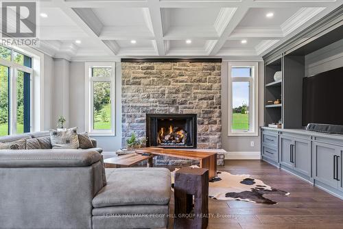 312 Nottingham Forest Road, Bradford West Gwillimbury, ON - Indoor Photo Showing Living Room With Fireplace