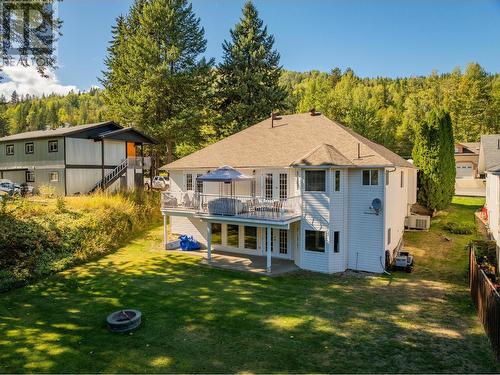 1820 First Street, Fruitvale, BC - Outdoor With Deck Patio Veranda