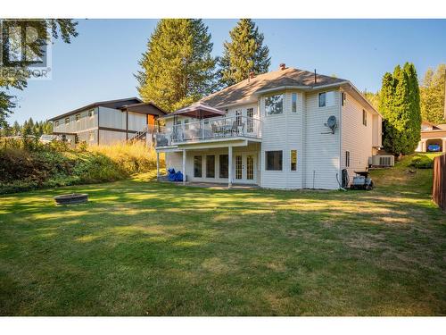 1820 First Street, Fruitvale, BC - Outdoor With Deck Patio Veranda