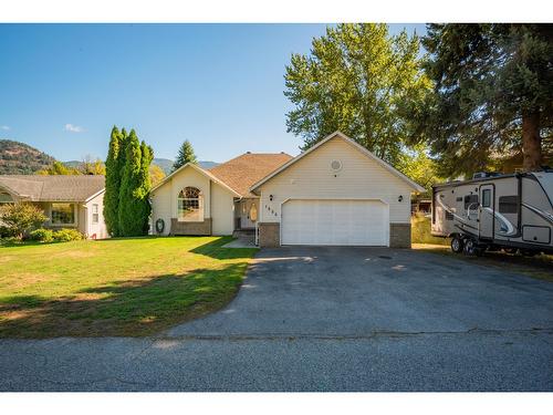 1820 First Street, Fruitvale, BC - Outdoor With Facade