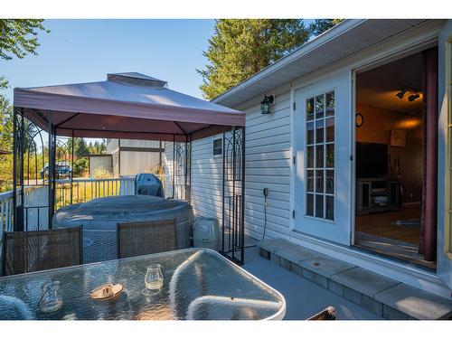 1820 First Street, Fruitvale, BC - Outdoor With Deck Patio Veranda With Exterior