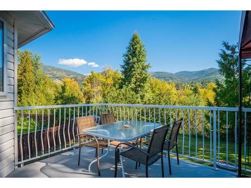 1820 First Street, Fruitvale, BC - Outdoor With Deck Patio Veranda With Exterior