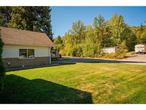 1820 First Street, Fruitvale, BC - Outdoor