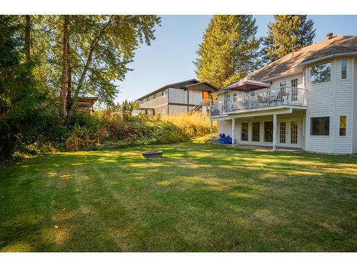 1820 First Street, Fruitvale, BC - Outdoor With Deck Patio Veranda