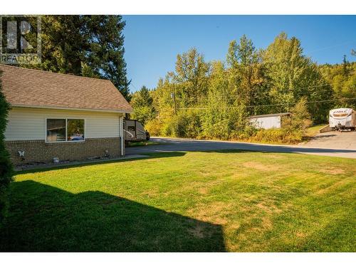 1820 First Street, Fruitvale, BC - Outdoor