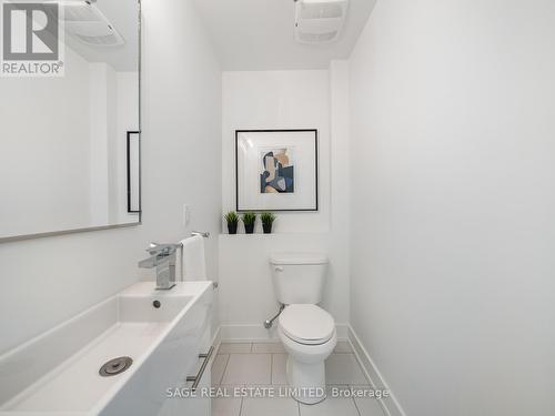 112 - 1183 Dufferin Street, Toronto (Dovercourt-Wallace Emerson-Junction), ON - Indoor Photo Showing Bathroom