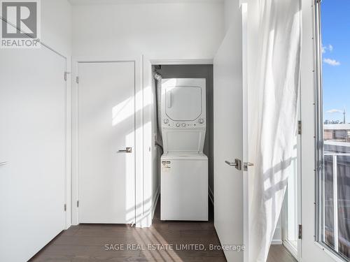 112 - 1183 Dufferin Street, Toronto (Dovercourt-Wallace Emerson-Junction), ON - Indoor Photo Showing Laundry Room