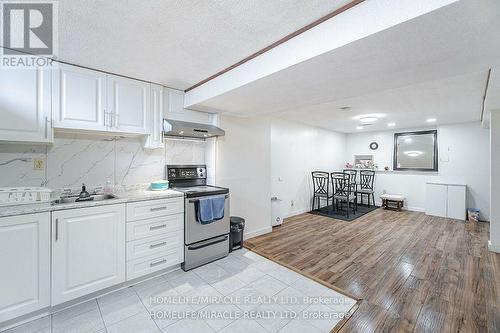 16 Nemo Crescent, Brampton, ON - Indoor Photo Showing Kitchen