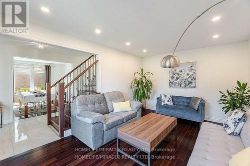 16 Nemo Crescent, Brampton, ON - Indoor Photo Showing Living Room