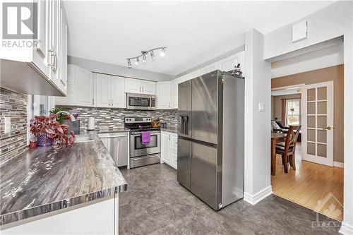 284 Elderberry Terrace, Ottawa, ON - Indoor Photo Showing Kitchen