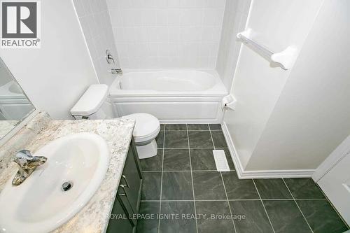 636 Linden Drive, Cambridge, ON - Indoor Photo Showing Bathroom