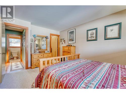 112 Creekview Road, Penticton, BC - Indoor Photo Showing Bedroom