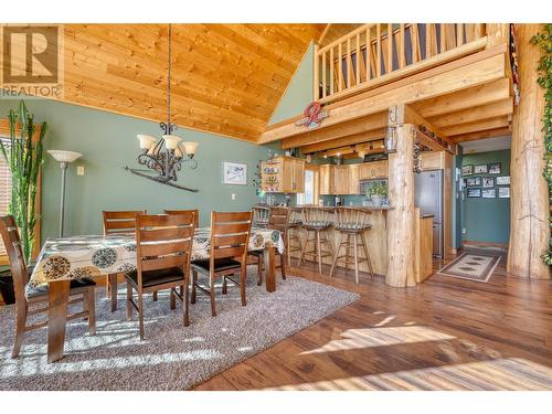 112 Creekview Road, Penticton, BC - Indoor Photo Showing Dining Room