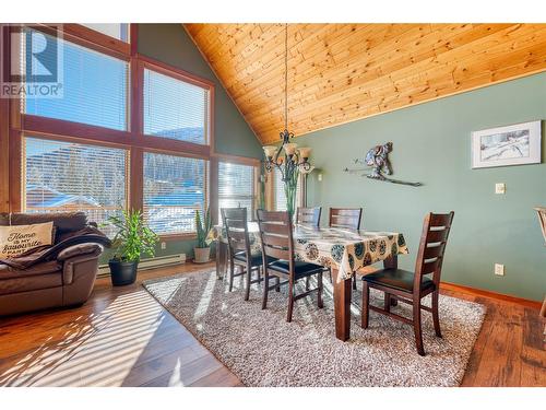 112 Creekview Road, Penticton, BC - Indoor Photo Showing Dining Room