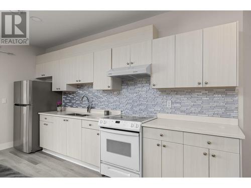 Lower Level Kitchen - 541 Barra Lane, Kelowna, BC - Indoor Photo Showing Kitchen