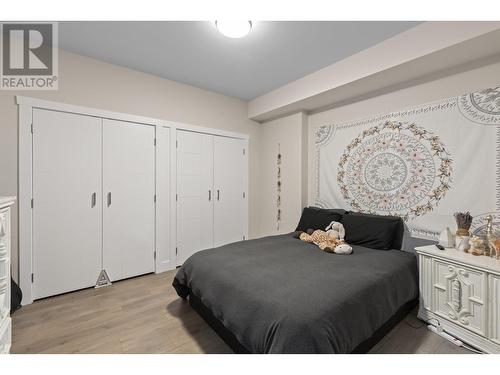 Suite Bedroom - 541 Barra Lane, Kelowna, BC - Indoor Photo Showing Bedroom