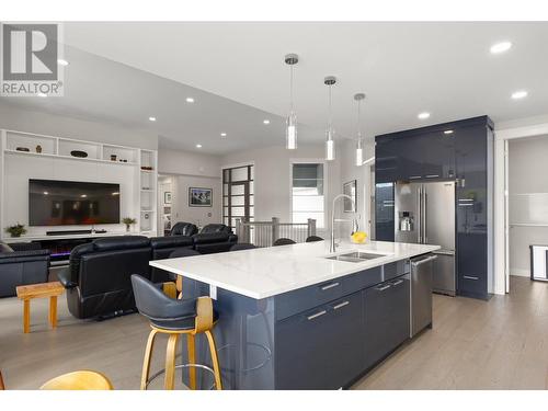 541 Barra Lane, Kelowna, BC - Indoor Photo Showing Kitchen With Double Sink With Upgraded Kitchen