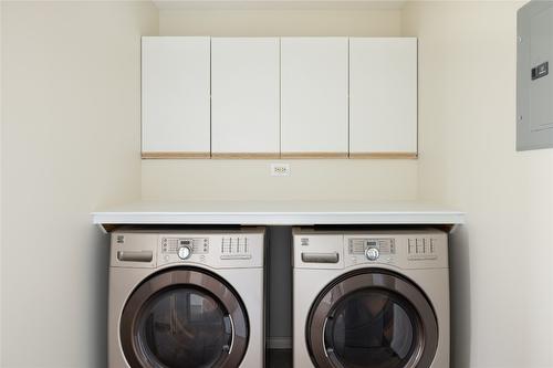 103-4630 Ponderosa Drive, Peachland, BC - Indoor Photo Showing Laundry Room