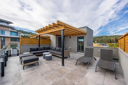 2-105 Predator Ridge Drive, Vernon, BC - Outdoor With Deck Patio Veranda With Exterior