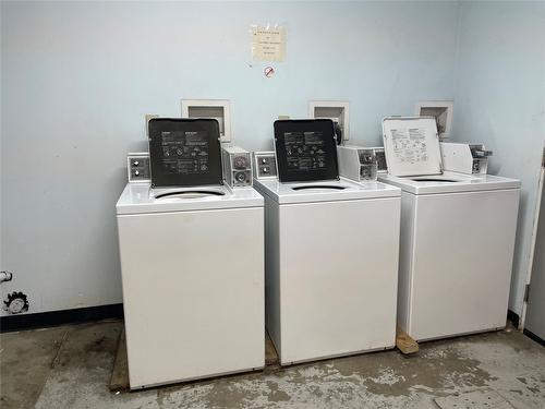 208-4101 Alexis Park Drive, Vernon, BC - Indoor Photo Showing Laundry Room