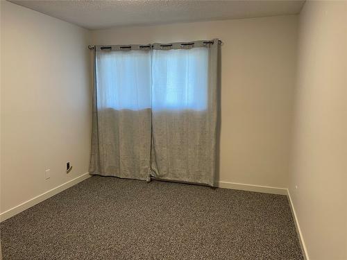 208-4101 Alexis Park Drive, Vernon, BC - Indoor Photo Showing Other Room