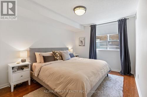 201 - 55 Lorindale Avenue, Toronto, ON - Indoor Photo Showing Bedroom